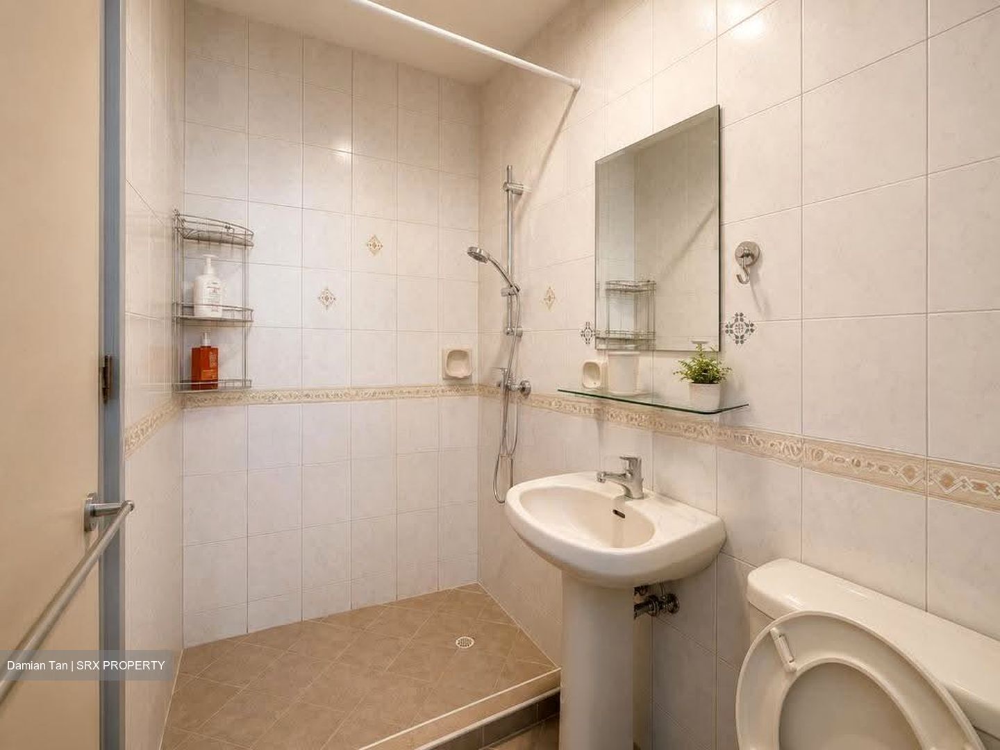 Sixth Crescent (D10), Terrace #614432001